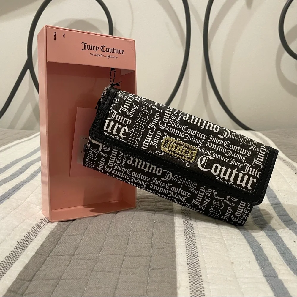 Juicy Couture NWT Logo Clutch Gift Set - Picture 4 of 13